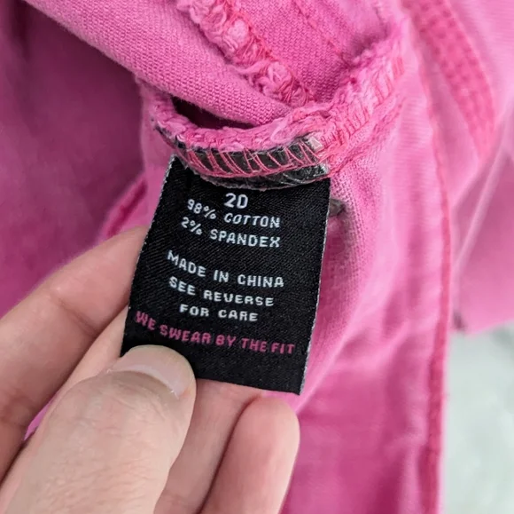 Torrid Denim Shorts Mid Rise Cuffed Hem Patch Pockets Stretch Hot Pink 20 - Picture 7 of 10